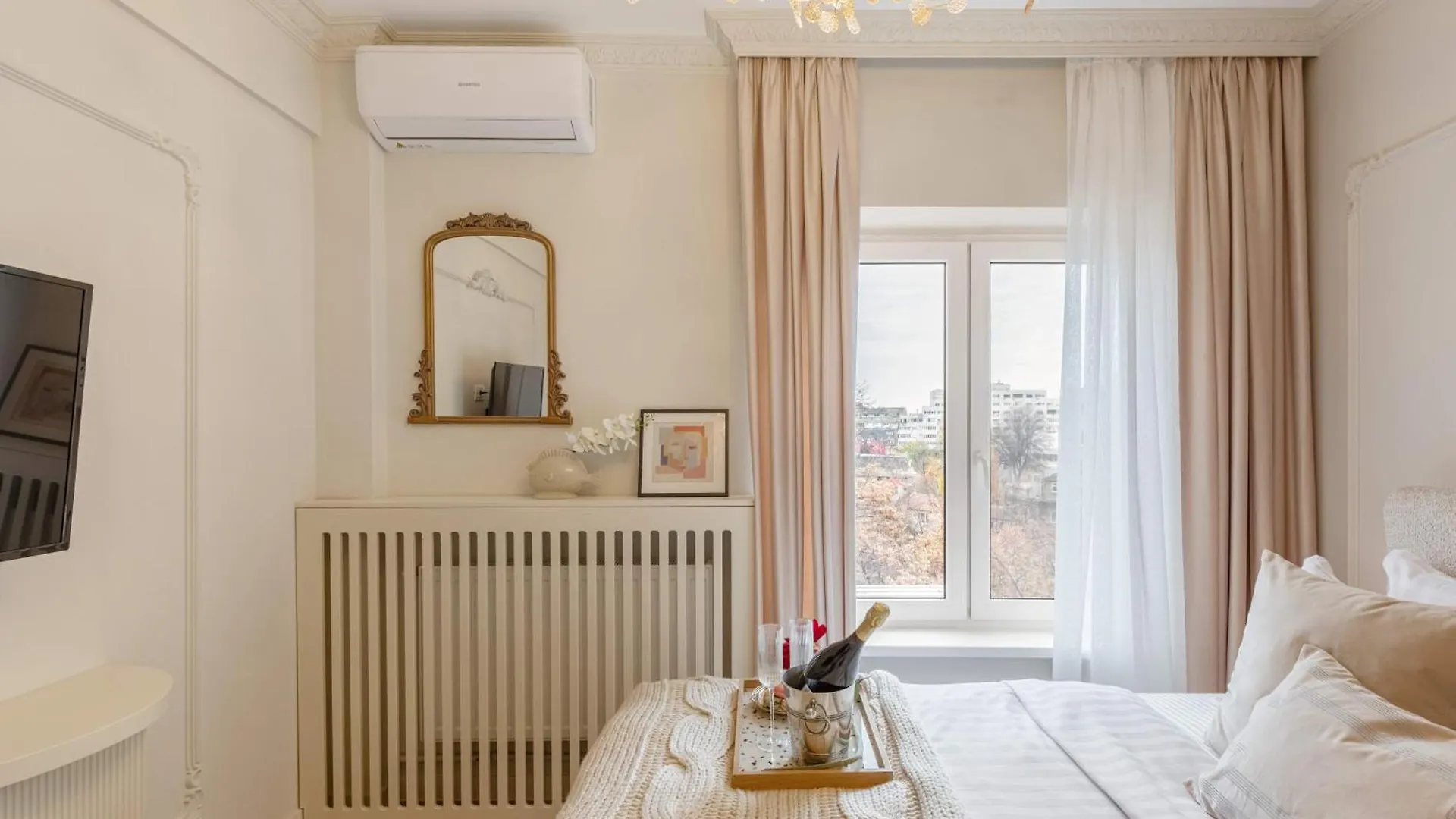Maison Elysee - An Elegant Apartment In Piata Romana Bucureşti