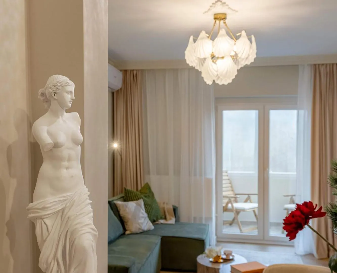 Maison Elysee - An Elegant Apartment In Piata Romana Bucureşti