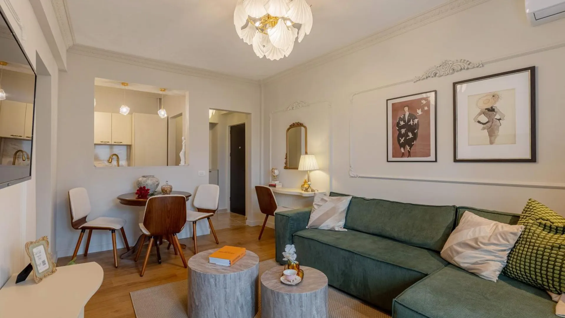 Maison Elysee - An Elegant Apartment In Piata Romana Bucarest